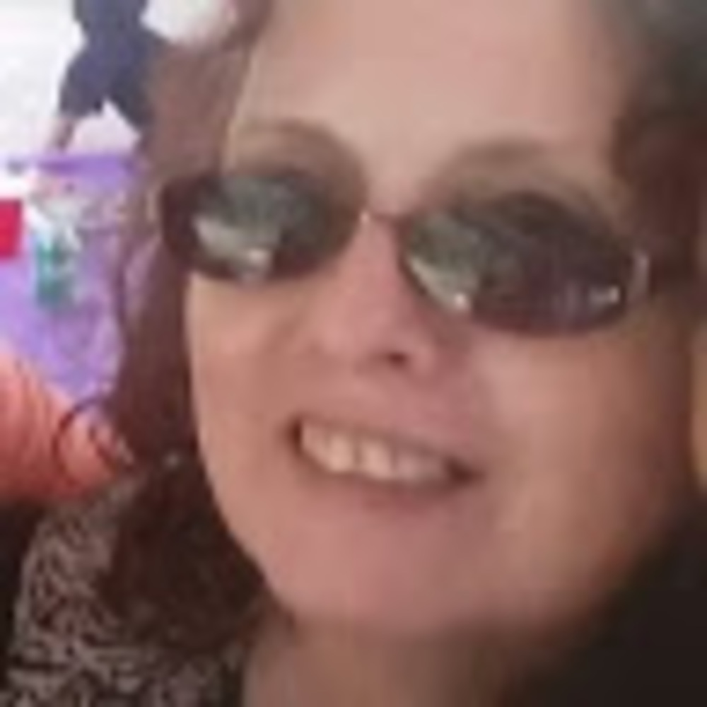 Meet your Posher, Debbie